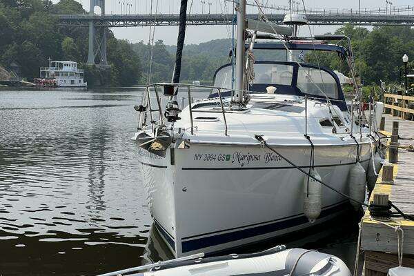 Picture Of: 2004 Hunter 41 