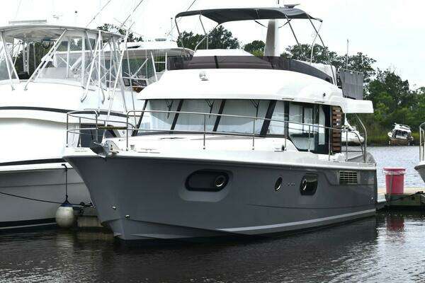 Picture Of: 2023 Beneteau Swift Trawler 41 Fly 