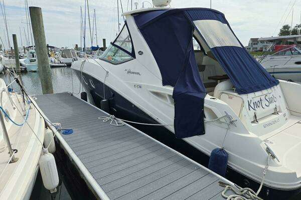 Picture Of: 2007 Sea Ray 310 Sundancer 