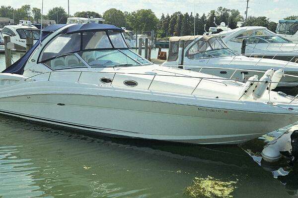 Picture Of: 2007 Sea Ray 340 Sundancer 