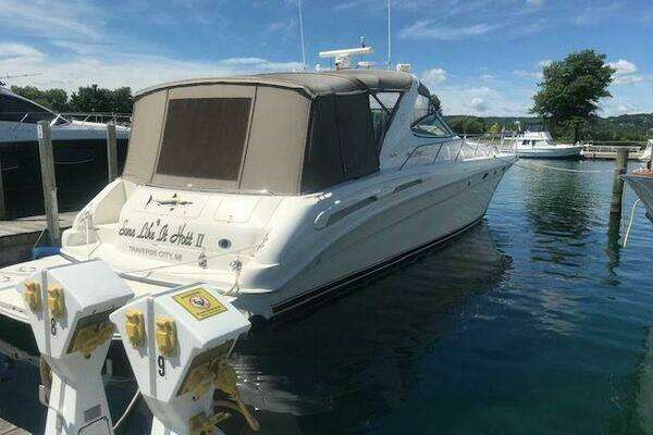 Picture Of: 1998 Sea Ray 540 Sundancer Some Like it Hott II