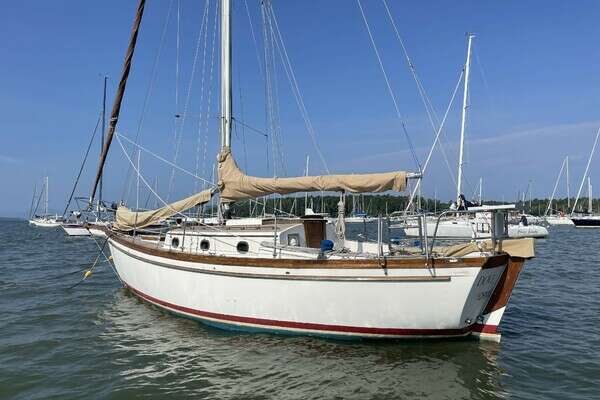 Picture Of: 1979 Shannon 28 Cutter DOVE