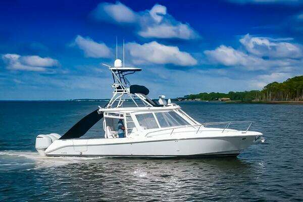 Picture Of: 2018 Everglades 350 LX 