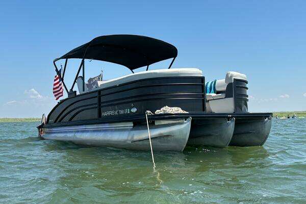 Picture Of: 2022 Harris Sunliner 230 