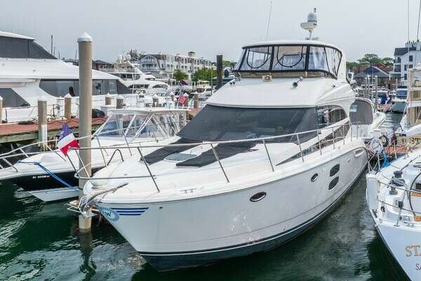 Picture Of: 2009 Meridian 441 Sedan 