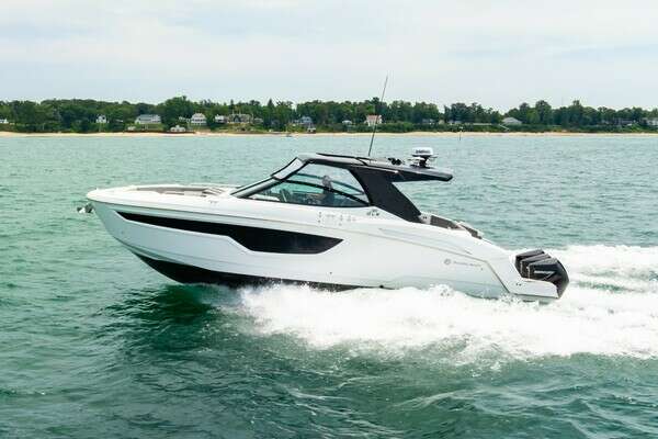 Picture Of: 2021 Cruisers Yachts  