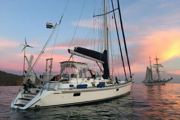Picture Of: 2004 Hylas 46 Southern Cross