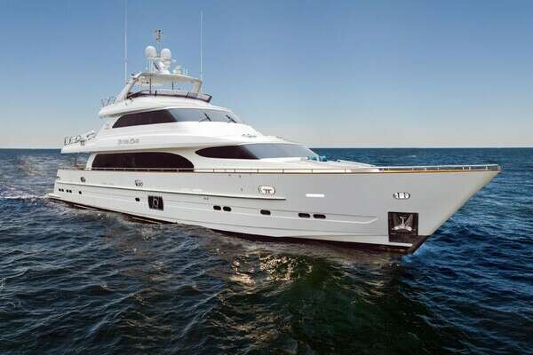 Picture Of: 2012 Horizon P110 Tri-Deck IN THE ZONE