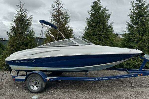 Picture Of: 2014 Crownline 185 SS 