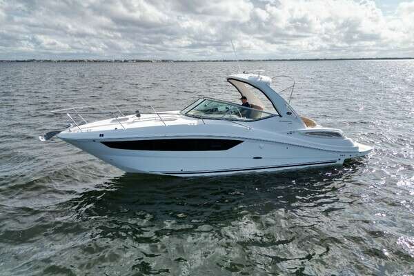 Picture Of: 2016 Sea Ray 330 Sundancer DIGGERS