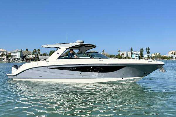 Picture Of: 2022 Sea Ray SLX 400 OB 