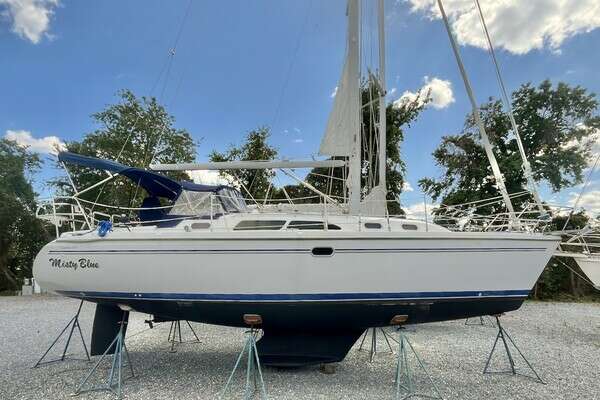 Picture Of: 2003 Catalina 350 Misty Blue