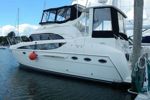 Picture Of: 2005 Meridian 408 Motor Yacht Still Chyl'n