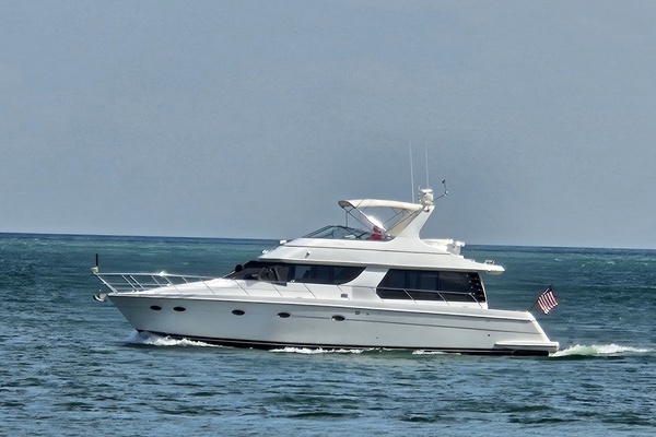 Picture Of: 1999 Carver 530 Voyager Swan