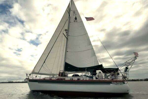 Picture Of: 1990 Slocum 43 Divine Miss Em