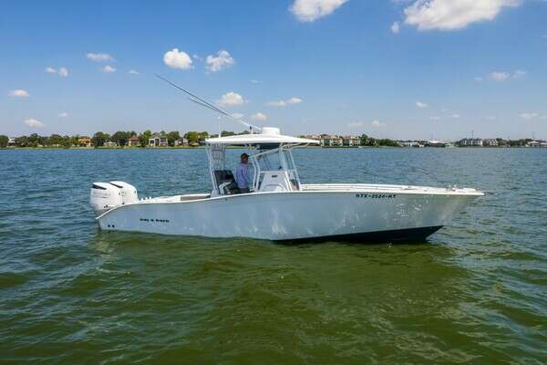 Picture Of: 2022 Cape Horn 31 T 