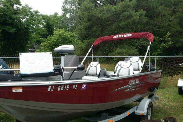 Picture Of: 2013 Crestliner  