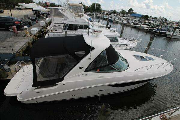 Picture Of: 2015 Sea Ray 310 Sundancer 