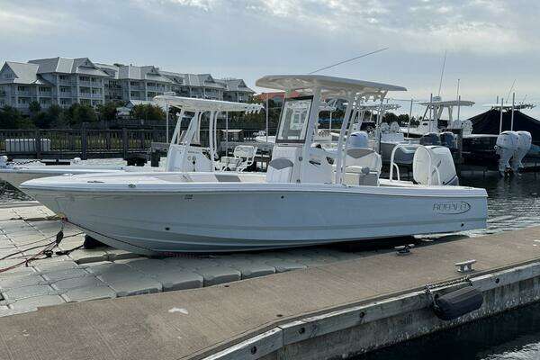 Picture Of: 2021 Robalo 246 Cayman 