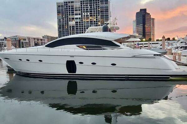 Picture Of: 2008 Pershing 72 Uptown Girl
