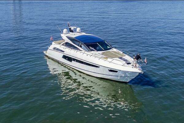 Picture Of: 2014 Sunseeker Predator 