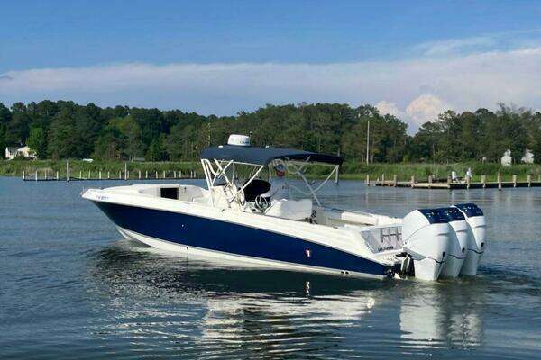 Picture Of: 2006 Wellcraft 352 Sport 
