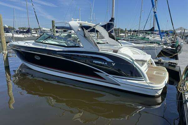 Picture Of: 2014 Formula 350 Sun Sport 