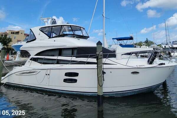 Picture Of: 2011 Meridian 441 Sedan AQUAHOLIC