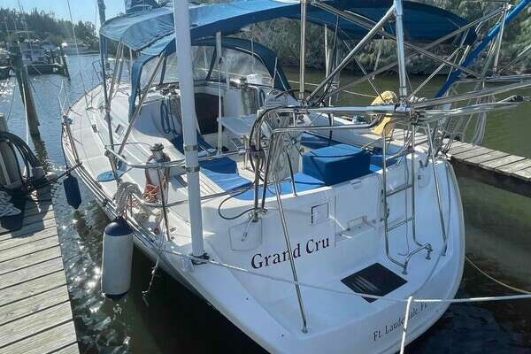 Picture Of: 2006 Beneteau 393 GRAND CRU