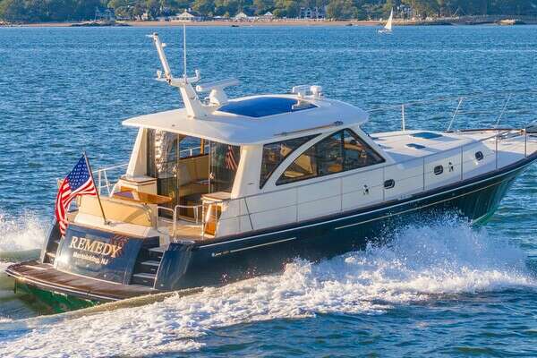 Picture Of: 2014 Hunt Yachts  REMEDY