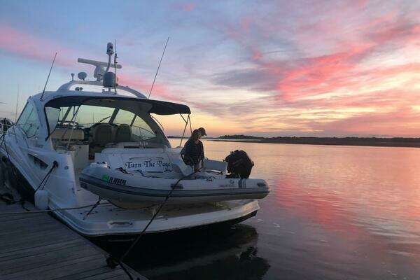 Picture Of: 2006 Sea Ray 48 Sundancer Turn The Page