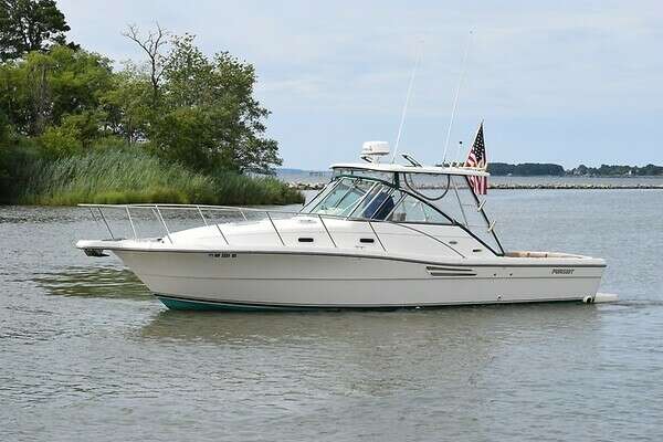 Picture Of: 2003 Pursuit 3000 Express 