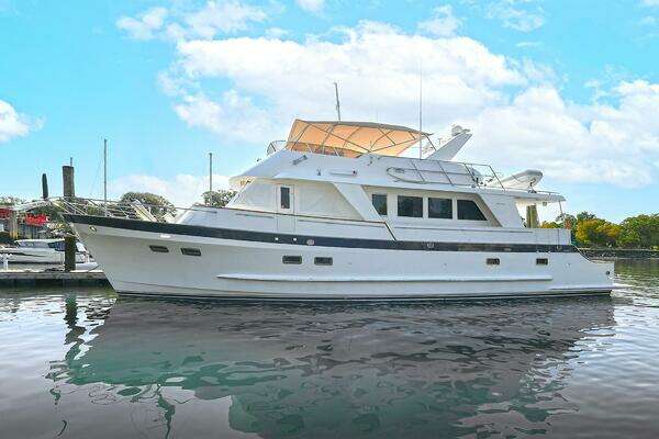 Picture Of: 2002 Grand Alaskan Flushdeck Symmetry