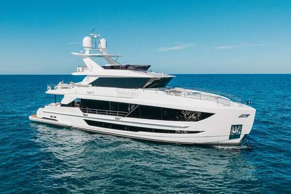 Picture Of: 2022 Horizon FD92 Tri-Deck NEX-T