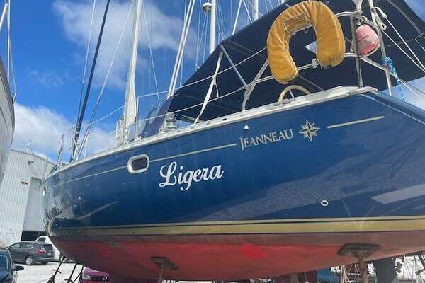 Picture Of: 2002 Jeanneau 45.2 Ligera