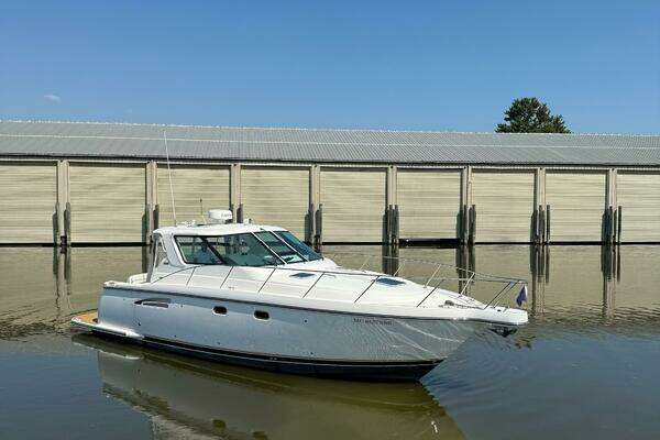 Picture Of: 2005 Tiara Yachts  R & R