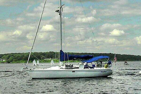 Picture Of: 1999 Catalina 36 MKII Snow Bird