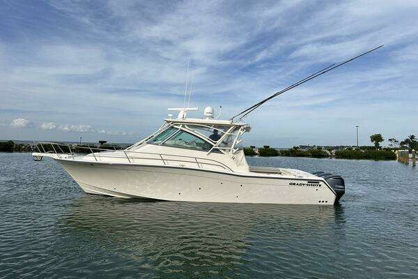 Picture Of: 2015 Grady-White Express 370 