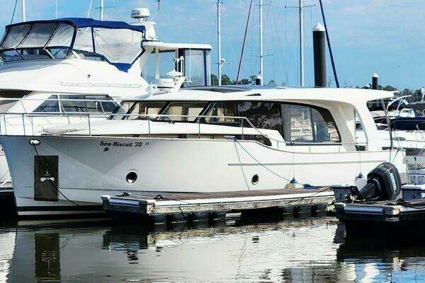 Picture Of: 2022 Greenline 40 Hybrid 