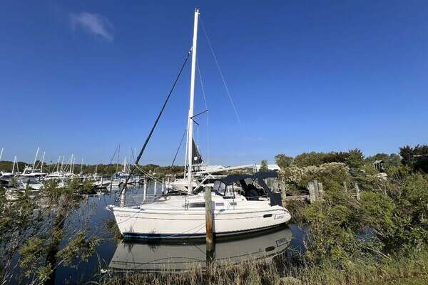 Picture Of: 2003 Hunter 306 Luna