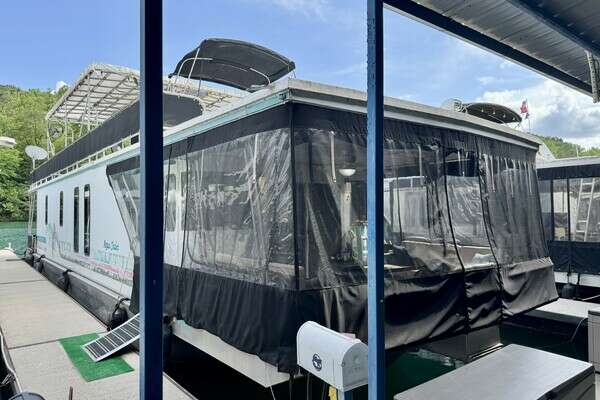 Picture Of: 1999 Aqua Chalet 16 x 68 Widebody 