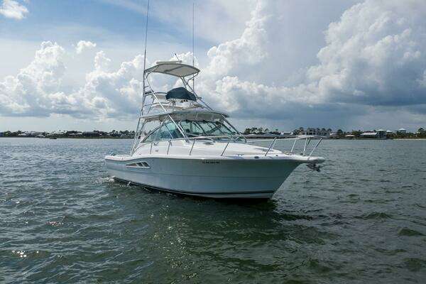 Picture Of: 2011 Rampage 34 Express Loose Screws