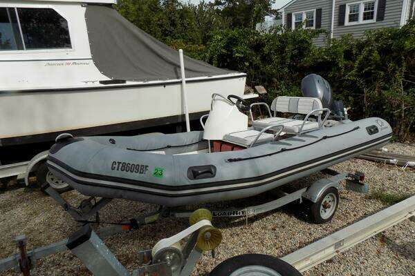 Picture Of: 2013 Zodiac 4.2 