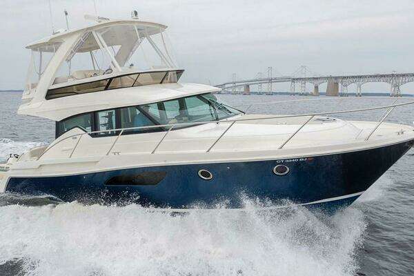 Picture Of: 2021 Tiara Yachts 4400 Flybridge 