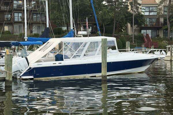 Picture Of: 2000 Intrepid 356 Cuddy 