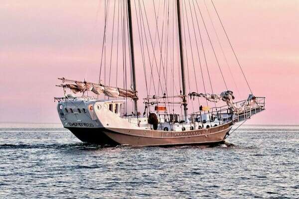 Picture Of: 1989 Custom Schooner Liveaboard Dauntless