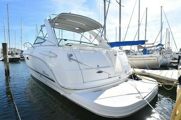Picture Of: 2003 Chaparral Signature 320 Reliance