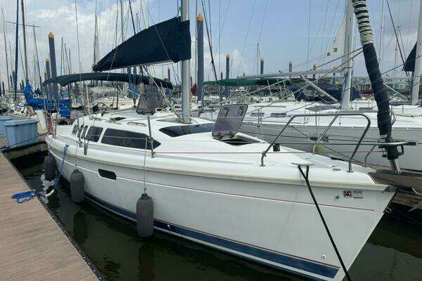 Picture Of: 1995 Hunter 336 Gingerly