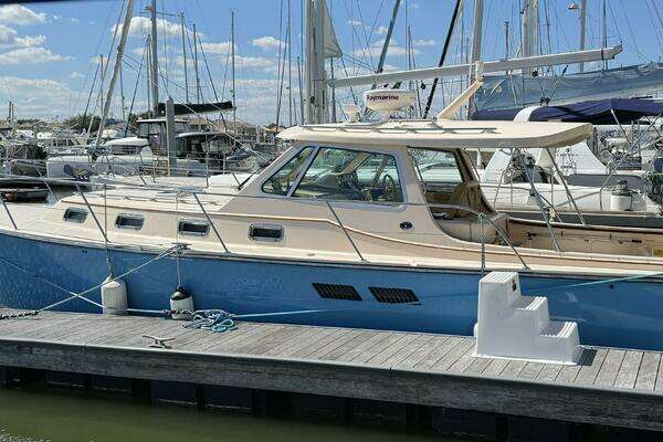 Picture Of: 2004 Island Packet 360 Hardtop Express Cruiser Southern Star III