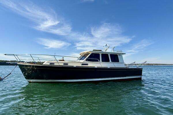 Picture Of: 2006 Sabre 42 Sedan Lucky Chicklette